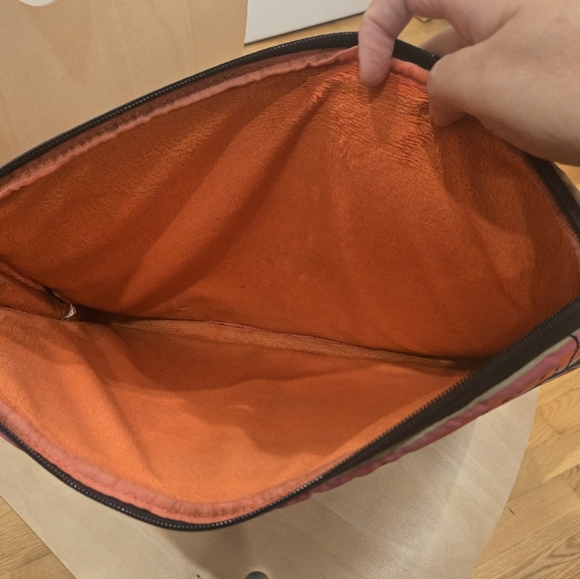 Marc by Marc Jacobs Large Multicolor Striped Tablet / Lap Top Sleeve - Picture 5 of 6